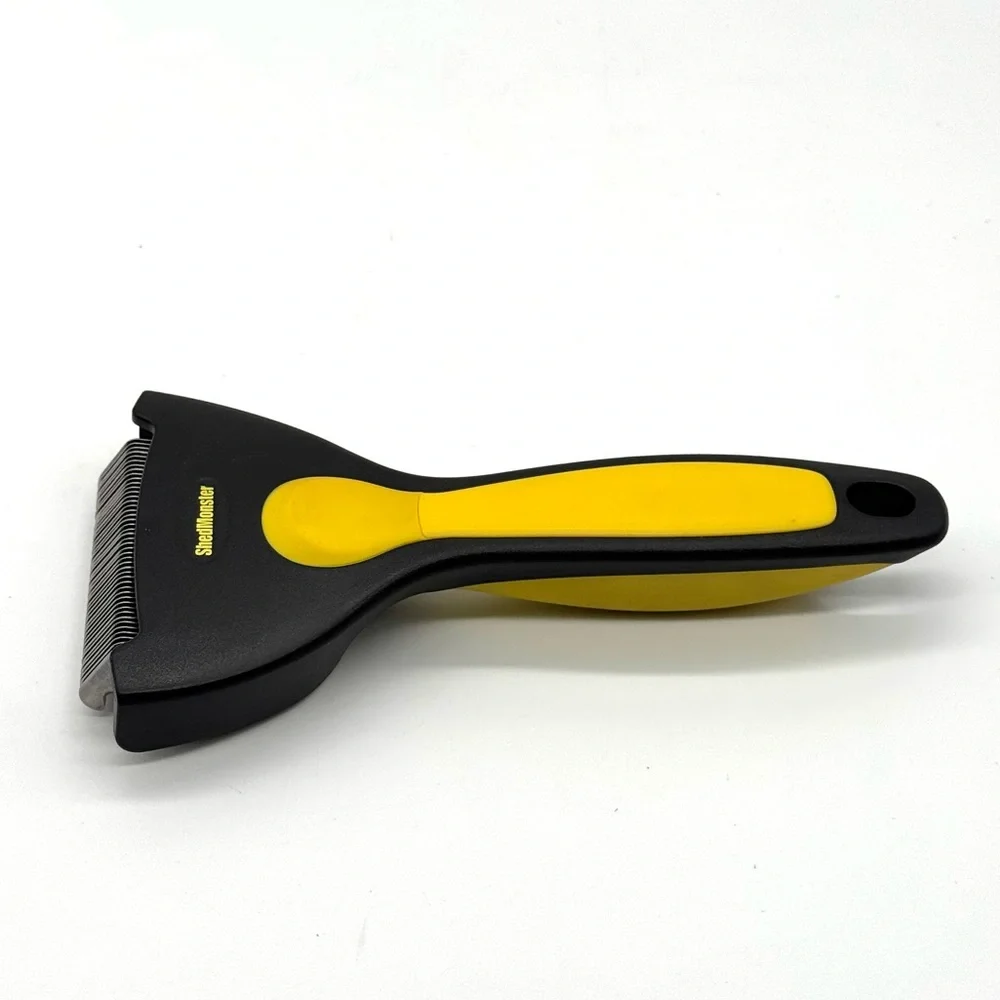 ShedMonster™ De-Shedding Tool for Short Coat Dogs